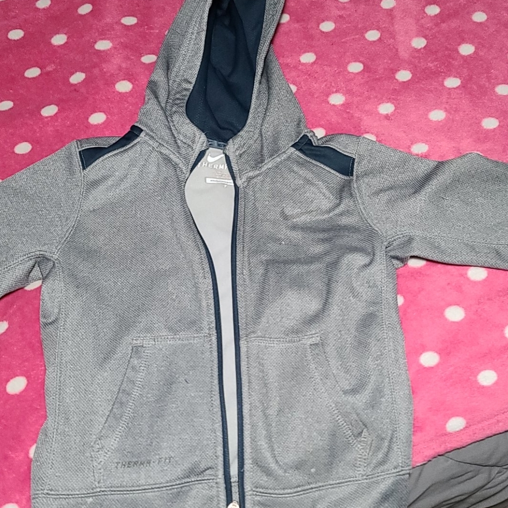 Boys Nike zip up sweatshirt
